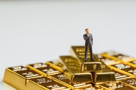 The decision to invest in gold should be an easy