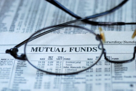 Exchange-Traded Funds do not have complicated share classes like mutual funds do